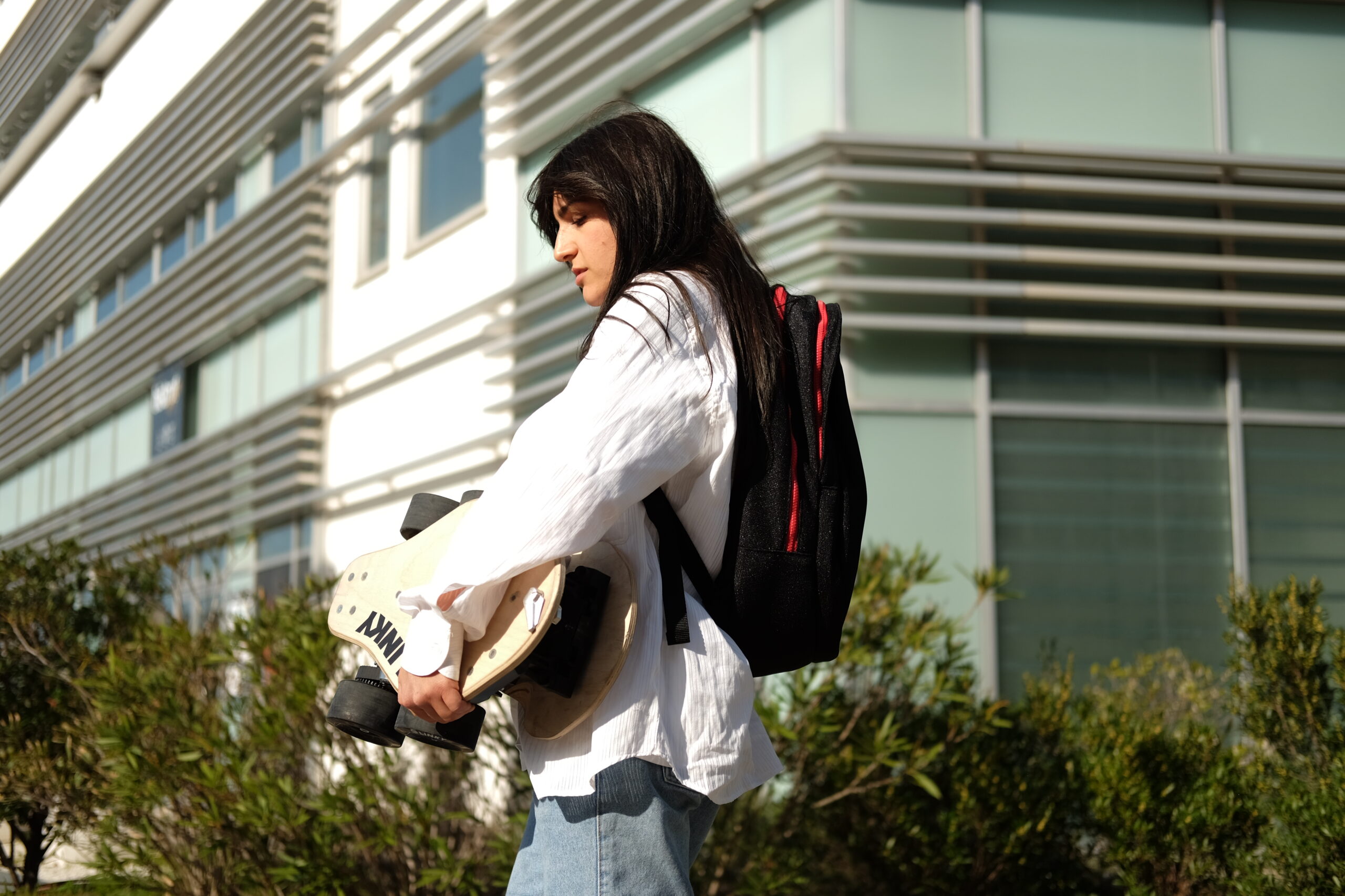 Ride Worry-Free: Safe Commuting with a Linky e-skate (Even for Non Teenagers) 